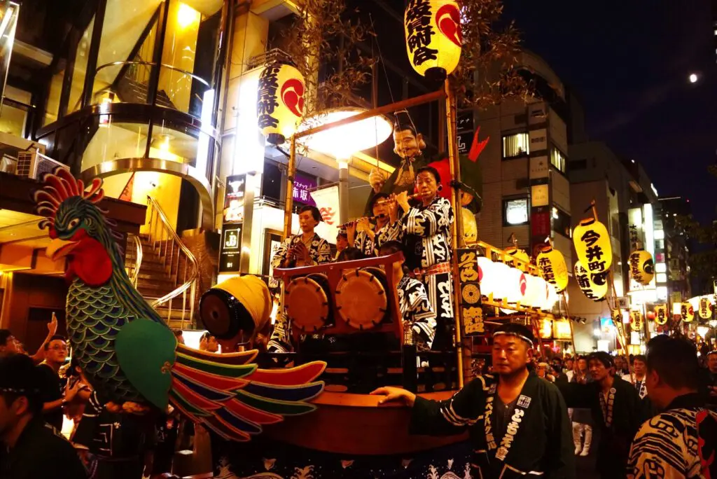 赤坂が神輿と山車でにぎわう3日間～赤坂氷川祭 | 赤坂ガーデンシティ